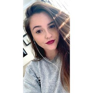 Meet your Posher, Candace